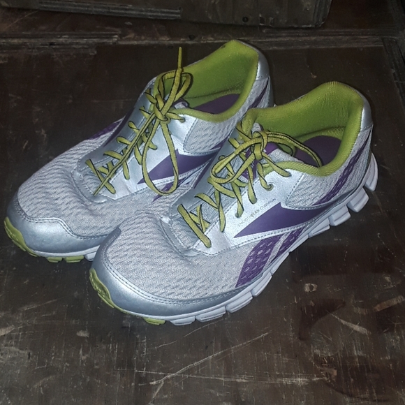 Reebok Shoes - Reebok RealFlex Athletic Shoe